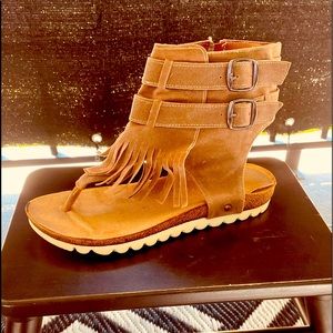 Taupe sandals with fringe Sz 37, US 7